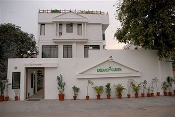 Hôtel Emerald Garden Club Ltd. à Jaipur Extérieur photo